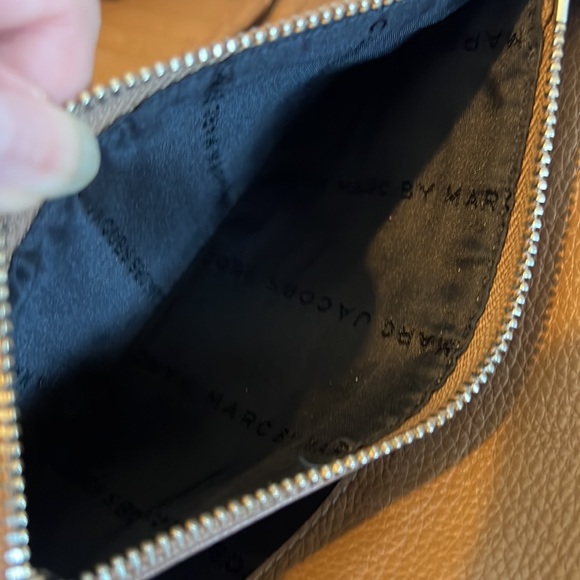 Marc Jacobs leather tan wallet - Picture 11 of 13